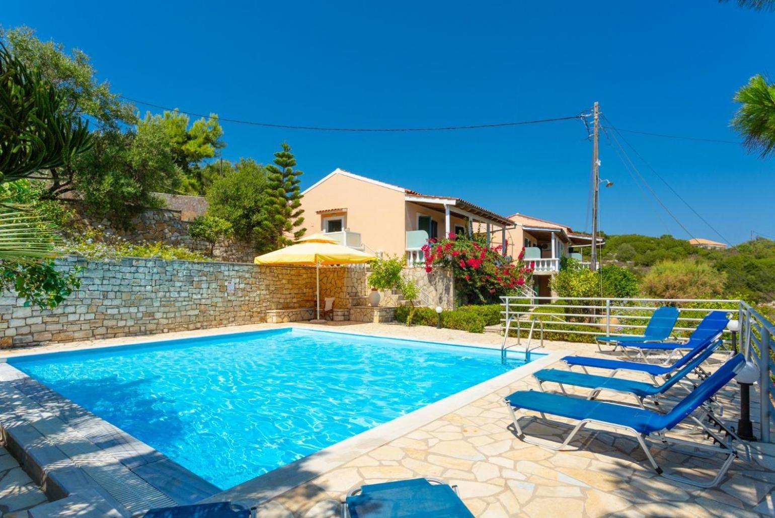 Dolphin Villa 2 Porto Ozias Εξωτερικό φωτογραφία